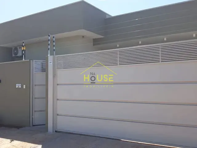 Casa com 230m² 3 quartos e 3 banheiros, à venda, no bairro Pozzobon em Votuporanga