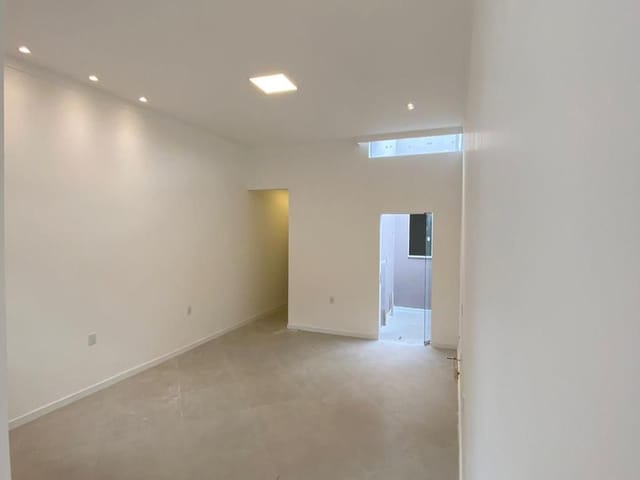 Casa com 95m² 2 quartos e 2 banheiros, à venda, no bairro Alto São Bento em Itapema