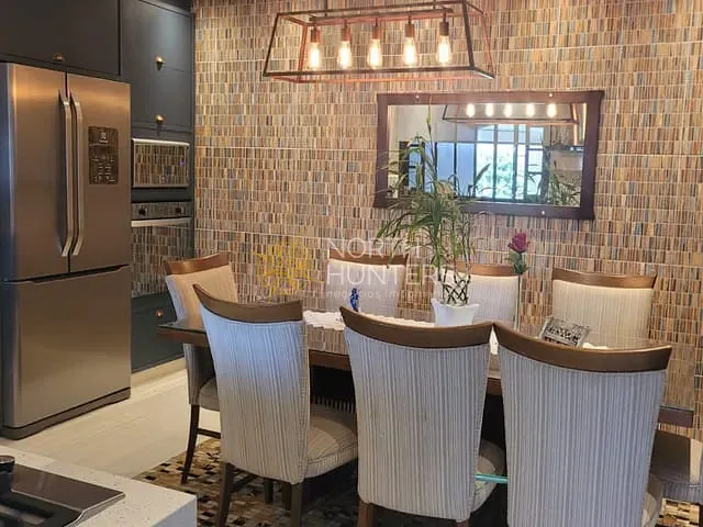 Casa com 285m² 5 quartos e 5 banheiros, à venda, no bairro Morro do Meio em Joinville