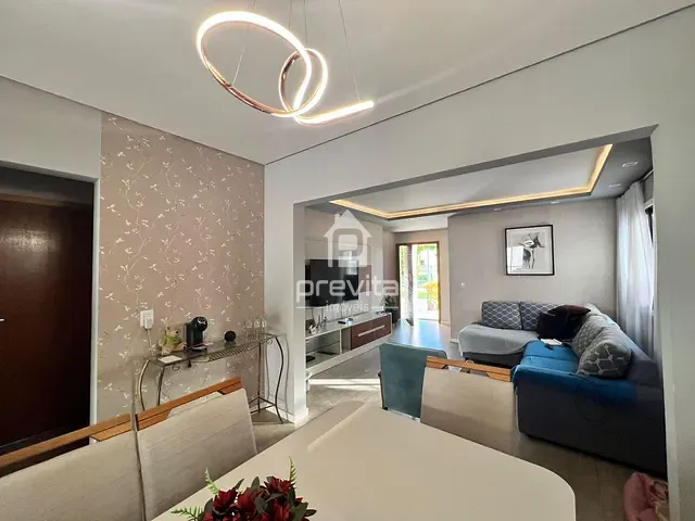 Casa com 300m² 3 quartos e 4 banheiros, à venda, no bairro Piracangaguá em Taubaté