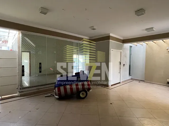 Casa com 435m² 4 quartos e 4 banheiros, à venda ou para alugar, no bairro Vila Aviaçao em Bauru