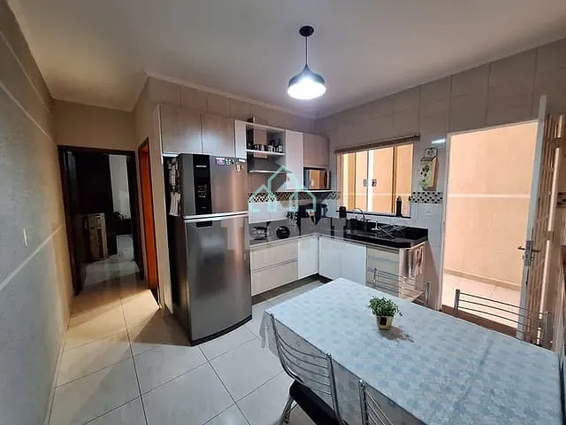 Casa com 125m² 2 quartos e 2 banheiros, à venda, no bairro Parque Senhor do Bonfim em Taubaté