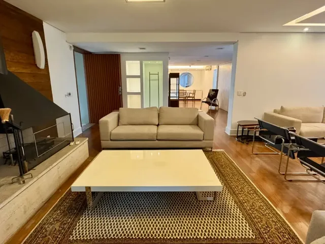 Casa com 398m² 4 quartos e 5 banheiros, à venda ou para alugar, no bairro Alto de Pinheiros em São Paulo