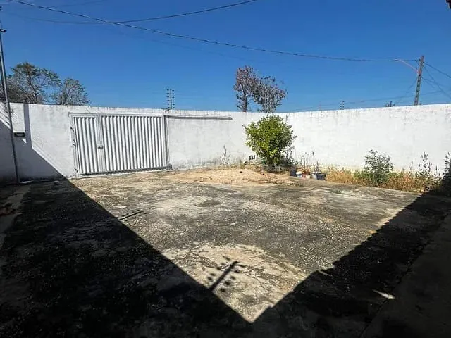 Casa com 300m² 3 quartos e 2 banheiros, à venda, no bairro Angelim em Teresina