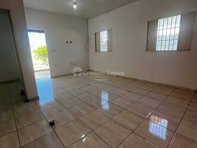 Casa com 300m² 3 quartos e 2 banheiros, à venda, no bairro Angelim em Teresina