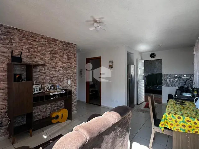 Casa 2 quartos e 1 banheiro, à venda, no bairro Cj Habitacional Aida Nogueira em Rolândia