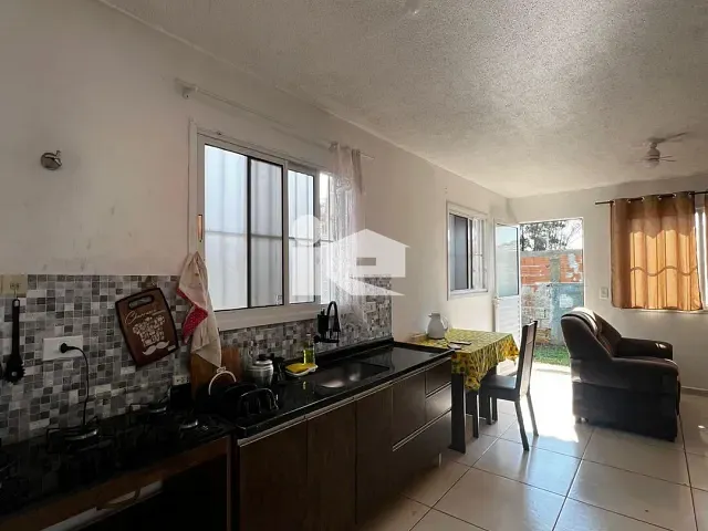 Casa 2 quartos e 1 banheiro, à venda, no bairro Cj Habitacional Aida Nogueira em Rolândia