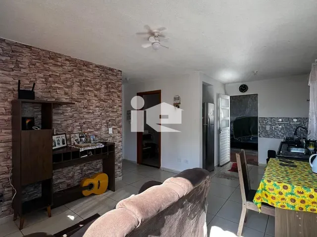Casa 2 quartos e 1 banheiro, à venda, no bairro Cj Habitacional Aida Nogueira em Rolândia