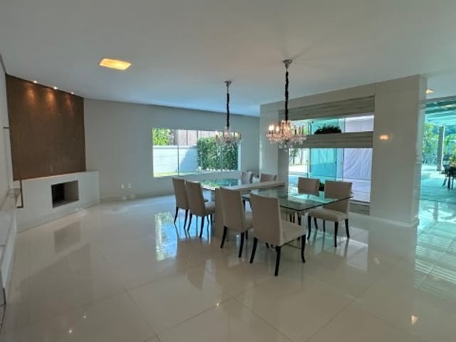 Casa com 1441m² 4 quartos e 5 banheiros, à venda, no bairro Casa Branca em Itapema