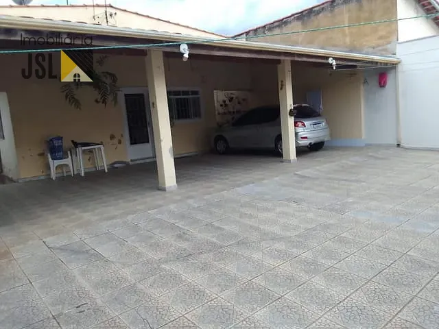 Casa com 250m² 3 quartos e 3 banheiros, à venda, no bairro Jardim Shangri-lá em Caçapava