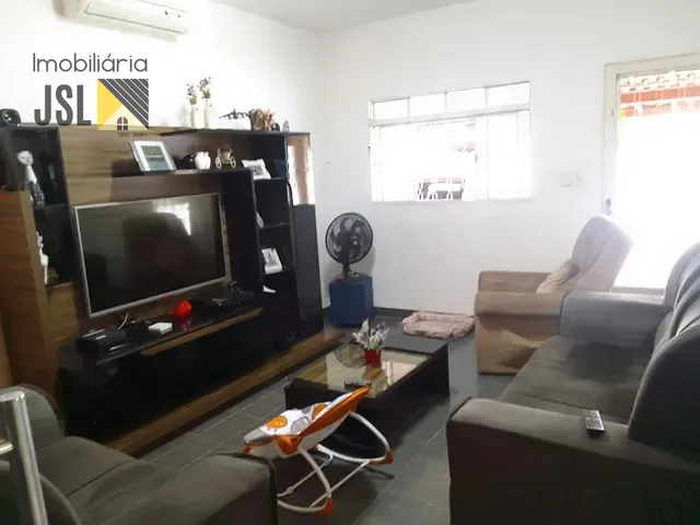 Casa com 250m² 3 quartos e 3 banheiros, à venda, no bairro Jardim Shangri-lá em Caçapava