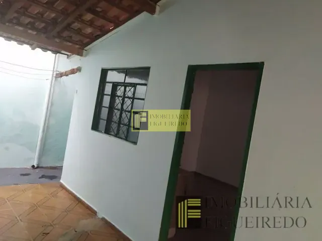 Casa com 60m² 2 quartos e 1 banheiro, para alugar, no bairro Parque Residencial Dom Lafaiete Libânio em São José do Rio Preto