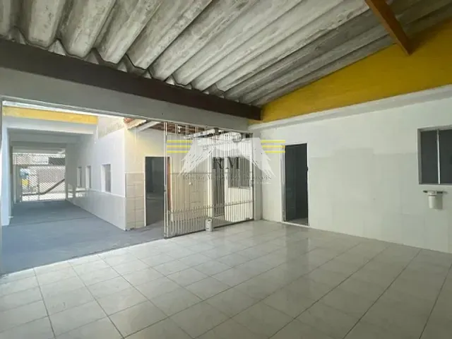 Casa com 335m² 4 quartos e 3 banheiros, à venda ou para alugar, no bairro Parque Colonial em São Paulo