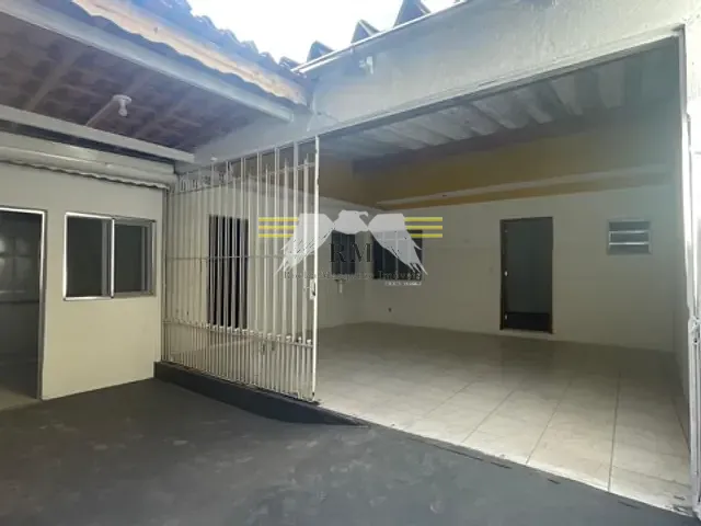 Casa com 335m² 4 quartos e 3 banheiros, à venda ou para alugar, no bairro Parque Colonial em São Paulo