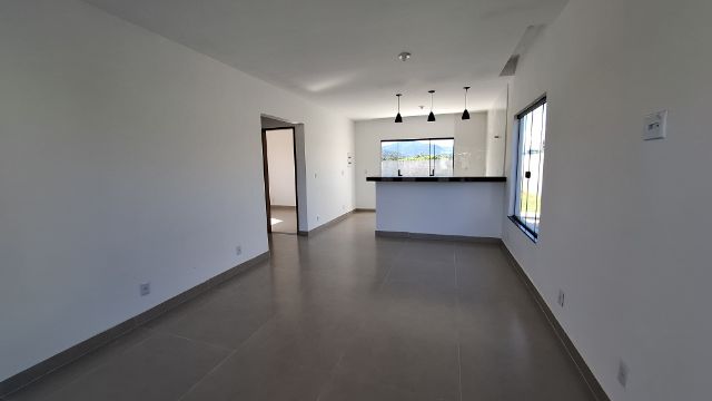 Casa com 440m² 2 quartos e 2 banheiros, à venda, no bairro Jardim Atlântico Central (Itaipuaçu) em Maricá
