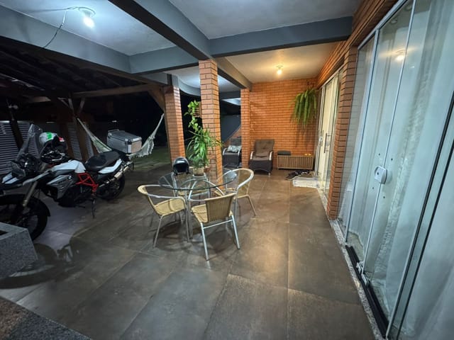 Casa com 268m² 4 quartos e 2 banheiros, à venda, no bairro Jardim Dourado em Porto Belo