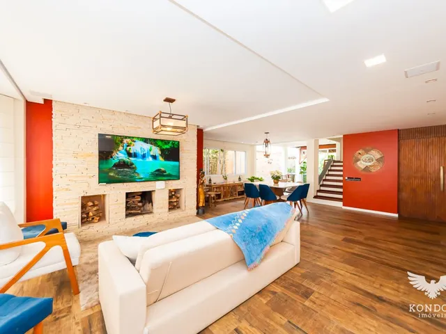 Casa com 526m² 4 quartos e 4 banheiros, à venda, no bairro Santa Felicidade em Curitiba