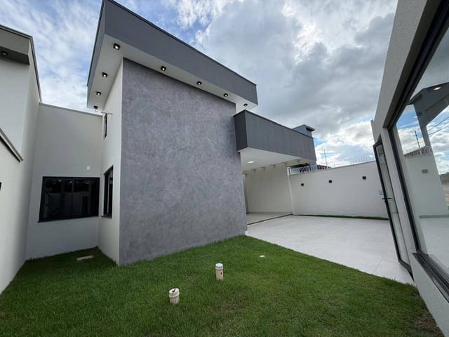 Casa com 220m² 3 quartos e 1 banheiro, à venda, no bairro Jardim Bougainville em Sinop