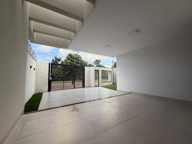 Casa com 220m² 3 quartos e 1 banheiro, à venda, no bairro Jardim Bougainville em Sinop