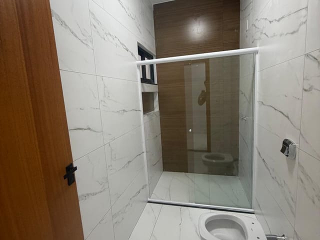 Casa com 220m² 3 quartos e 1 banheiro, à venda, no bairro Jardim Bougainville em Sinop