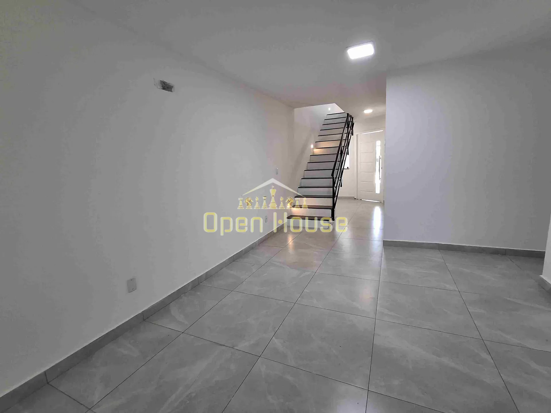 Casa, 3 quartos, 240 m² - Foto 1