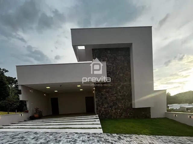 Casa 3 quartos e 3 banheiros, à venda, no bairro Chácara São Félix em Taubaté