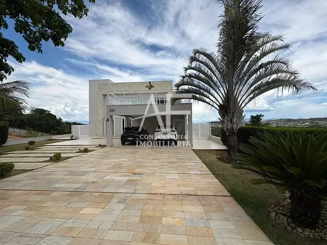 Casa com 1000m² 4 quartos e 6 banheiros, à venda, no bairro Cataguá em Taubaté