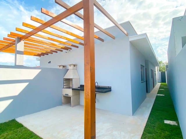 Foto do Casa - Linda casa com 2 dormitórios à venda no bairro do Golfinho em Caraguatatuba, SP | Área 12 imóveis