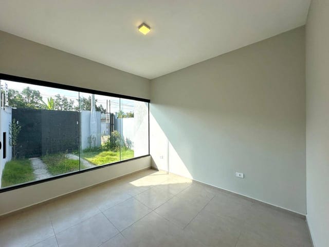 Foto do Casa - Linda casa com 2 dormitórios à venda no bairro do Golfinho em Caraguatatuba, SP | Área 12 imóveis