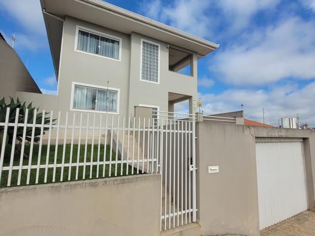 Casa com 396m² 3 quartos e 4 banheiros, à venda, no bairro Oficinas em Ponta Grossa