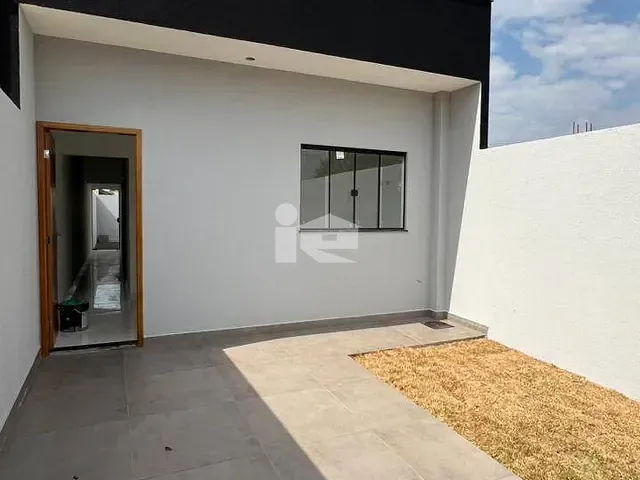 Casa 2 quartos e 1 banheiro, à venda, no bairro Jardim Nobre em Rolândia