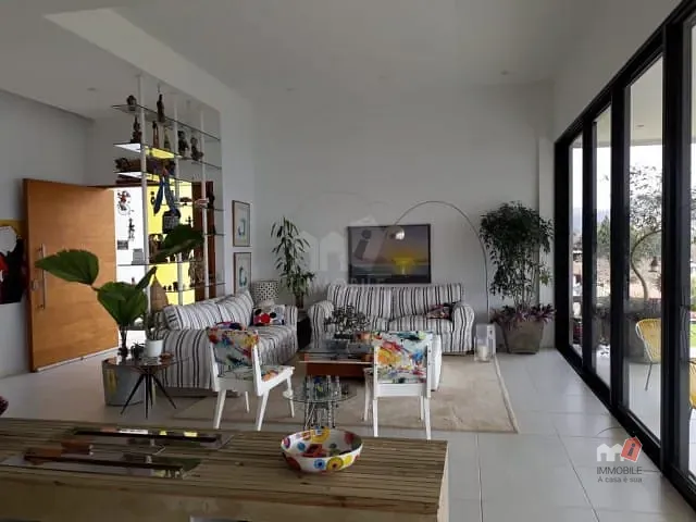 Casa com 3100m², à venda, no bairro Itaipava em Petrópolis