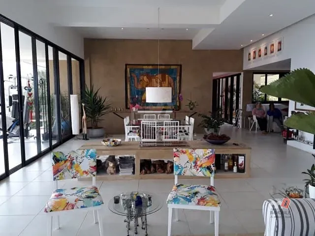Casa com 3100m², à venda, no bairro Itaipava em Petrópolis