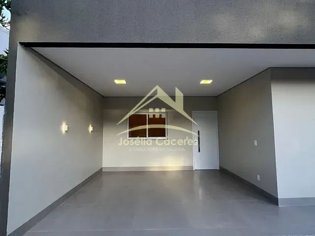 Casa com 270m² 3 quartos e 2 banheiros, à venda, no bairro Distrito Industrial em Cuiabá