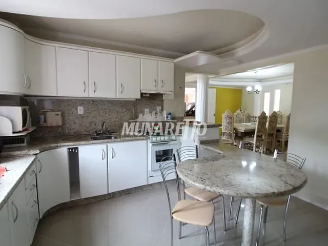 Casa com 330m² 7 quartos e 5 banheiros, à venda, no bairro Jardim em Concórdia