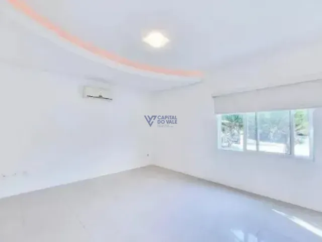 Casa 4 quartos e 2 banheiros, para alugar, no bairro Condomínio Esplanada do Sol em São José dos Campos