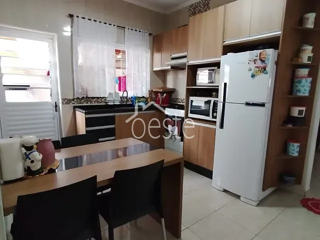 Casa com 175m² 2 quartos e 1 banheiro, à venda, no bairro Jardim San Marino em Santa Bárbara D'Oeste