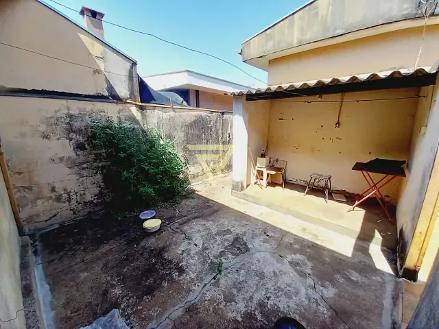 Casa com 300m² 3 quartos e 2 banheiros, à venda, no bairro Sumarezinho em Ribeirão Preto