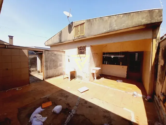 Casa com 300m² 3 quartos e 2 banheiros, à venda, no bairro Sumarezinho em Ribeirão Preto