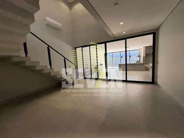 Casa com 360m² 3 quartos e 5 banheiros, à venda, no bairro Residencial Villaggio III em Bauru