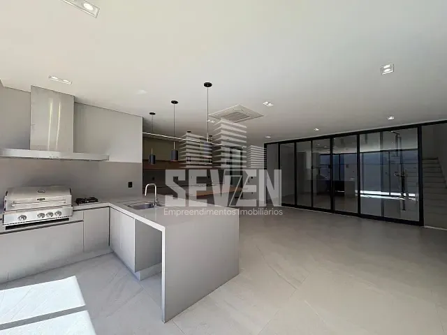 Casa com 360m² 3 quartos e 5 banheiros, à venda, no bairro Residencial Villaggio III em Bauru