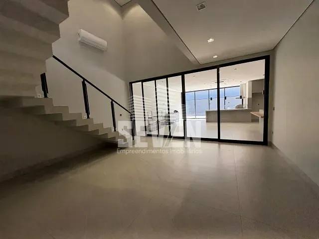 Casa com 360m² 3 quartos e 5 banheiros, à venda, no bairro Residencial Villaggio III em Bauru