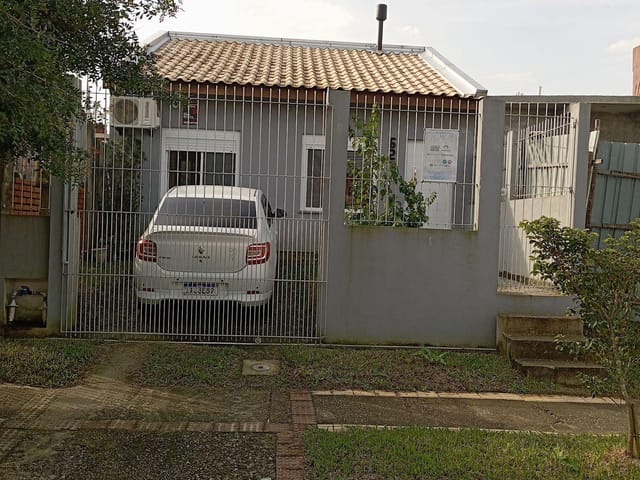 Casa com 125m² 2 quartos e 1 banheiro, à venda, no bairro Arco-Íris em Pelotas