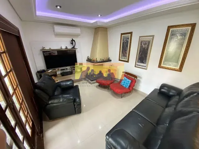 Casa com 480m² 5 quartos e 3 banheiros, à venda, no bairro Parque das Universidades em Campinas