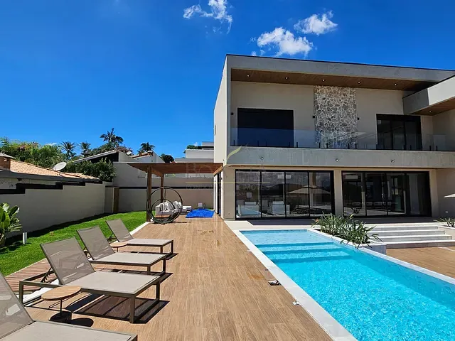Casa 5 quartos e 7 banheiros, à venda, no bairro Laranjeiras em Piracaia