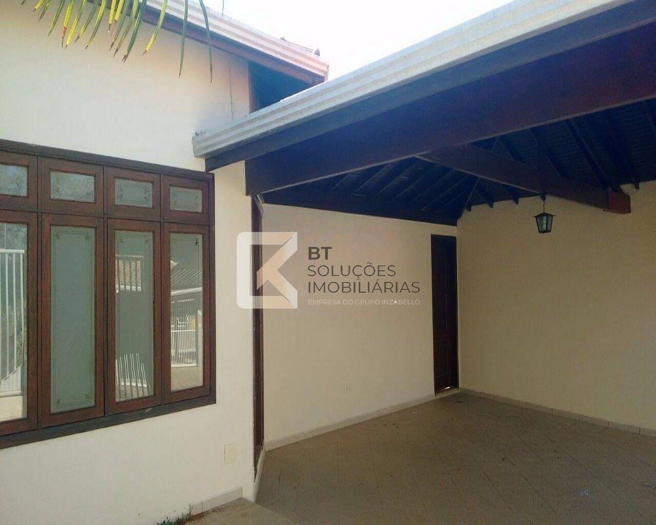 Casa à venda com 3 quartos, 207m² - Foto 2
