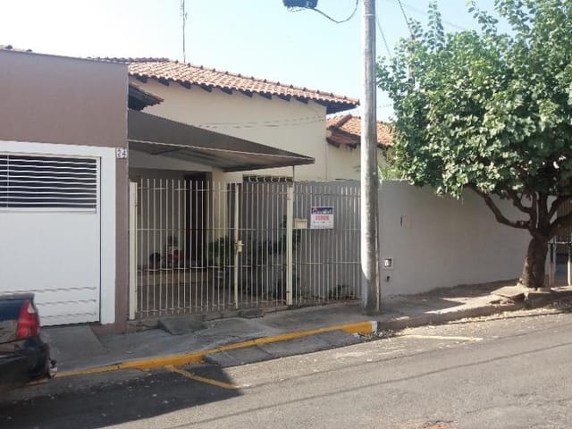 Casa com 288m² 4 quartos e 5 banheiros, à venda, no bairro Jardim Perola em Birigui
