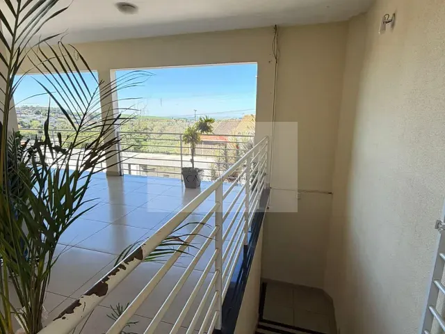 Casa com 472m² 4 quartos e 5 banheiros, à venda, no bairro Jardim Vale Verde em Rolândia