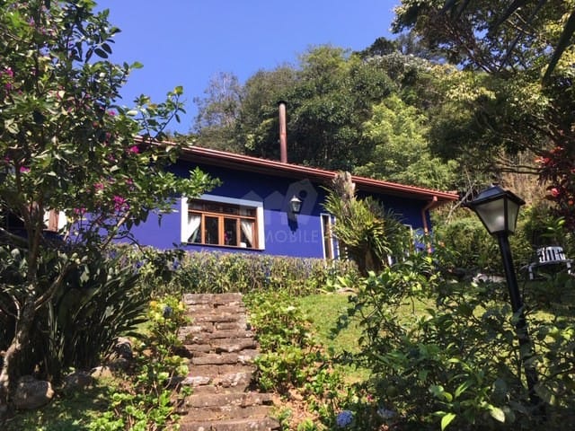 Casa com 1900m², à venda, no bairro Independência em Petrópolis