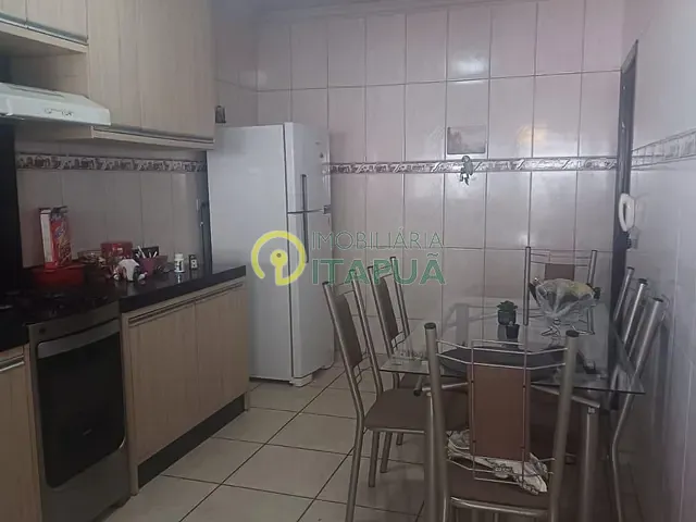 Casa com 300m² 3 quartos e 2 banheiros, à venda, no bairro Jardim Tomy em Londrina